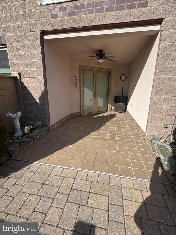 Foto del edificio - 102 Mercer Ct