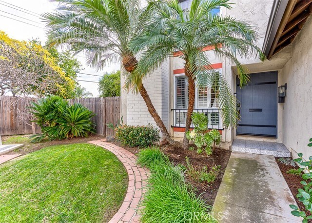 Building Photo - 8242 Gregory Cir