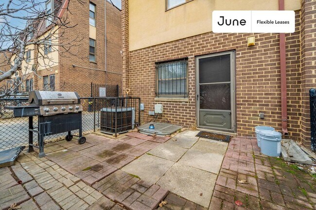 Building Photo - 1346 S Street North West