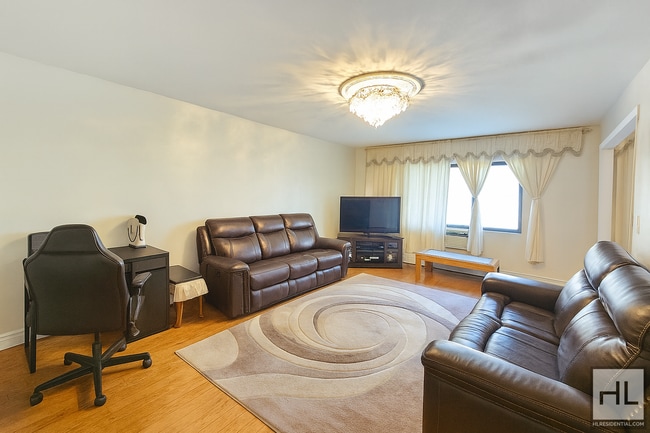 Building Photo - Spacious 2-Bedroom Apartment for Rent in A...