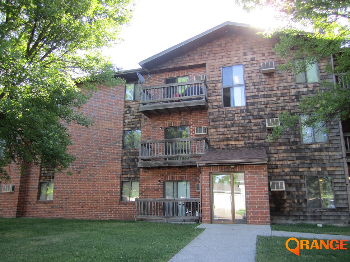 1468 12th St N Unit 106, Wahpeton, ND 58075 Apartments at 1468 12th