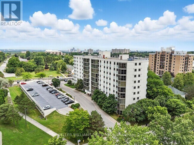 Photo du bâtiment - 127 Belmont Dr