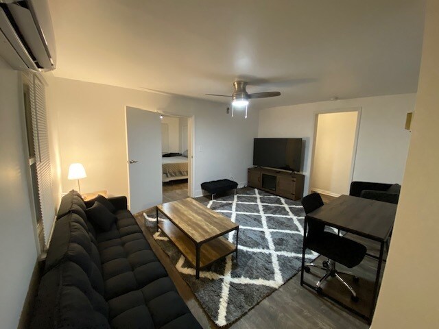 Foto del edificio - 617 Straight St