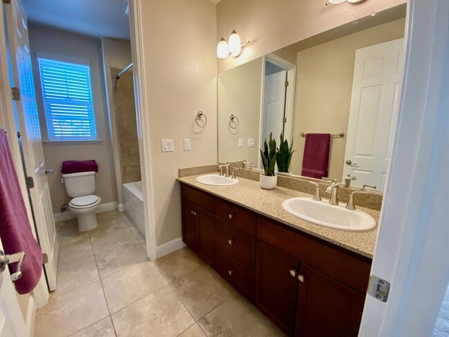 Foto del edificio - $2,750 Copper River Golf Course, 3 Bed + L...