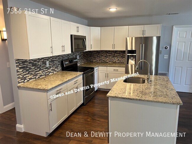 Foto del edificio - 7566 21st St N