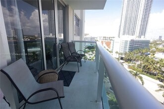 Building Photo - 3901 S Ocean Dr