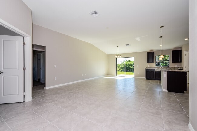 Foto del edificio - 2618 10th St W
