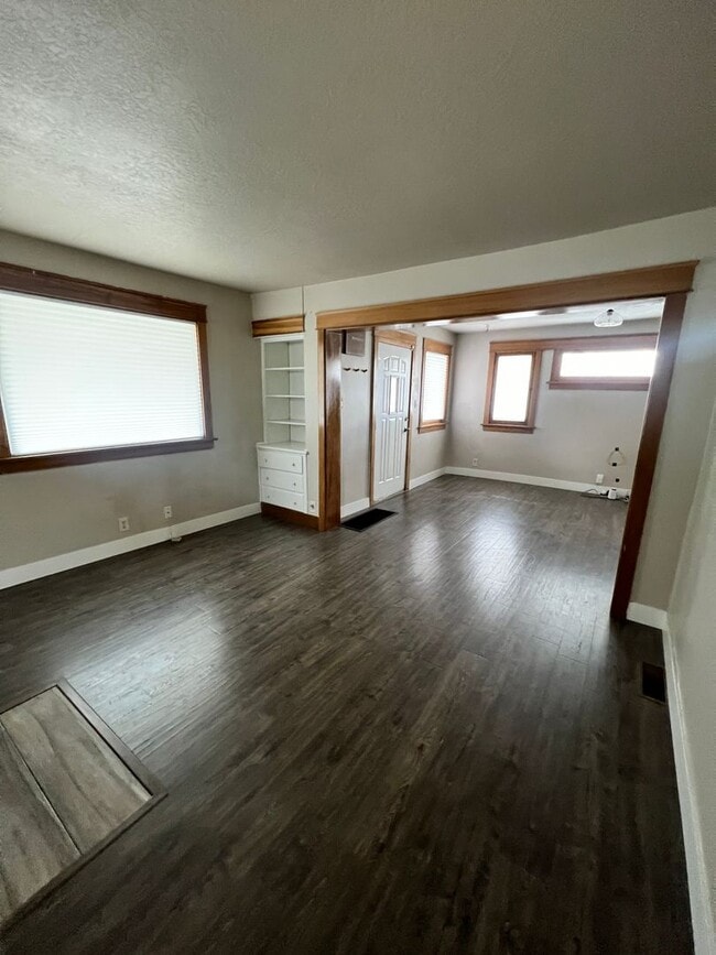 Foto del edificio - Newly Remodeled House in West Valley for Rent