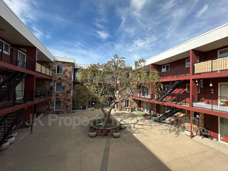 Primary Photo - 2300 14th Ave S