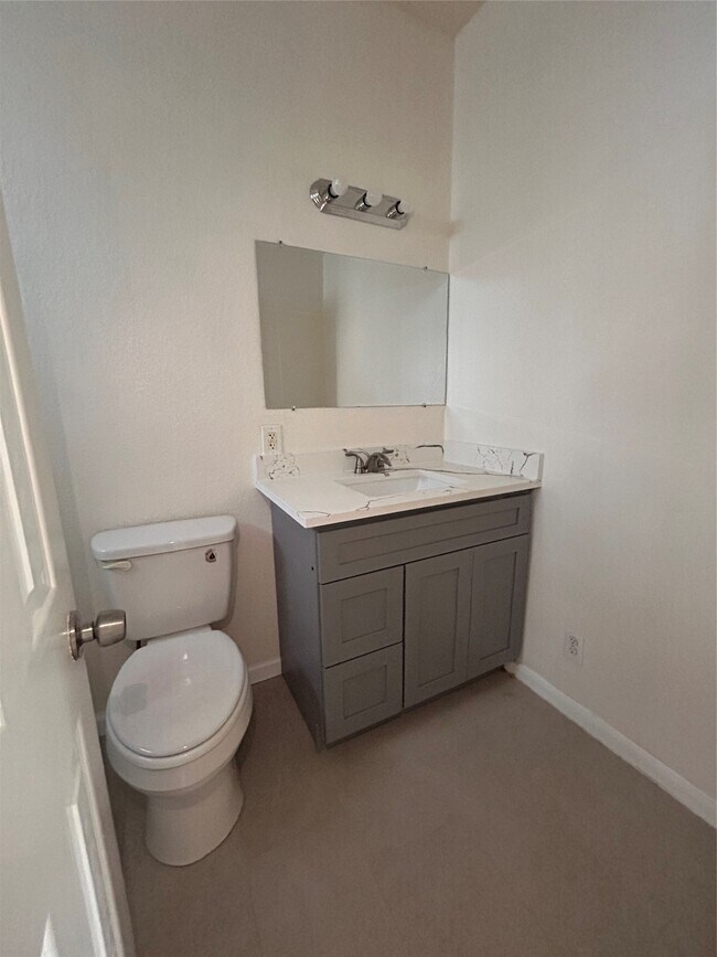Foto del edificio - 6841 Larkstone St