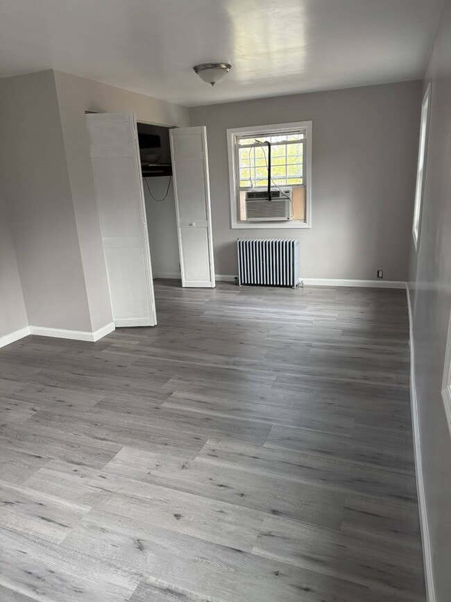 Building Photo - 1183 NY-94