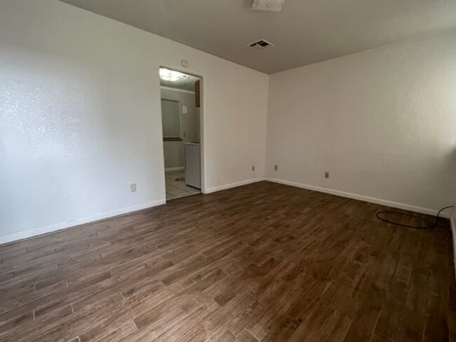 Foto del edificio - 15 NW 25th St