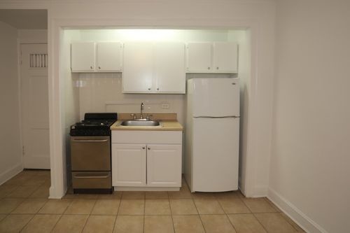 Building Photo - 530 W Arlington Pl
