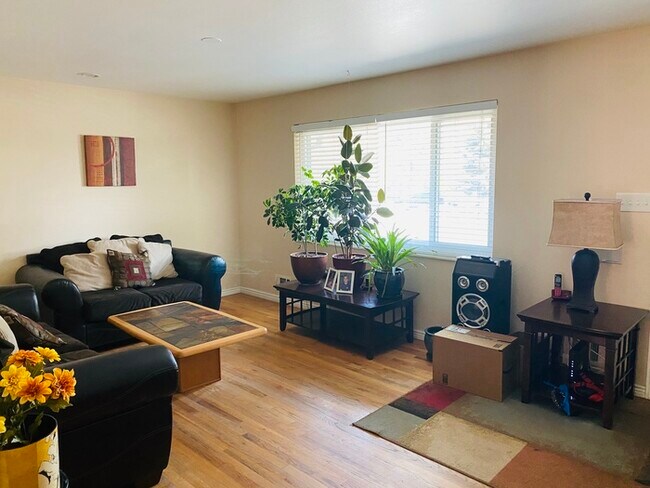 Foto del edificio - 10051 Melody Dr