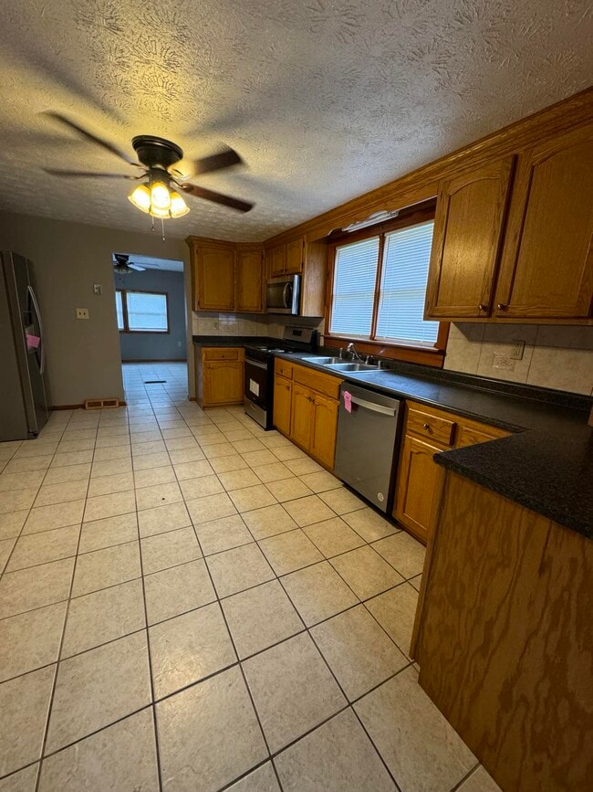 Kitchen - 812 Barbourville St