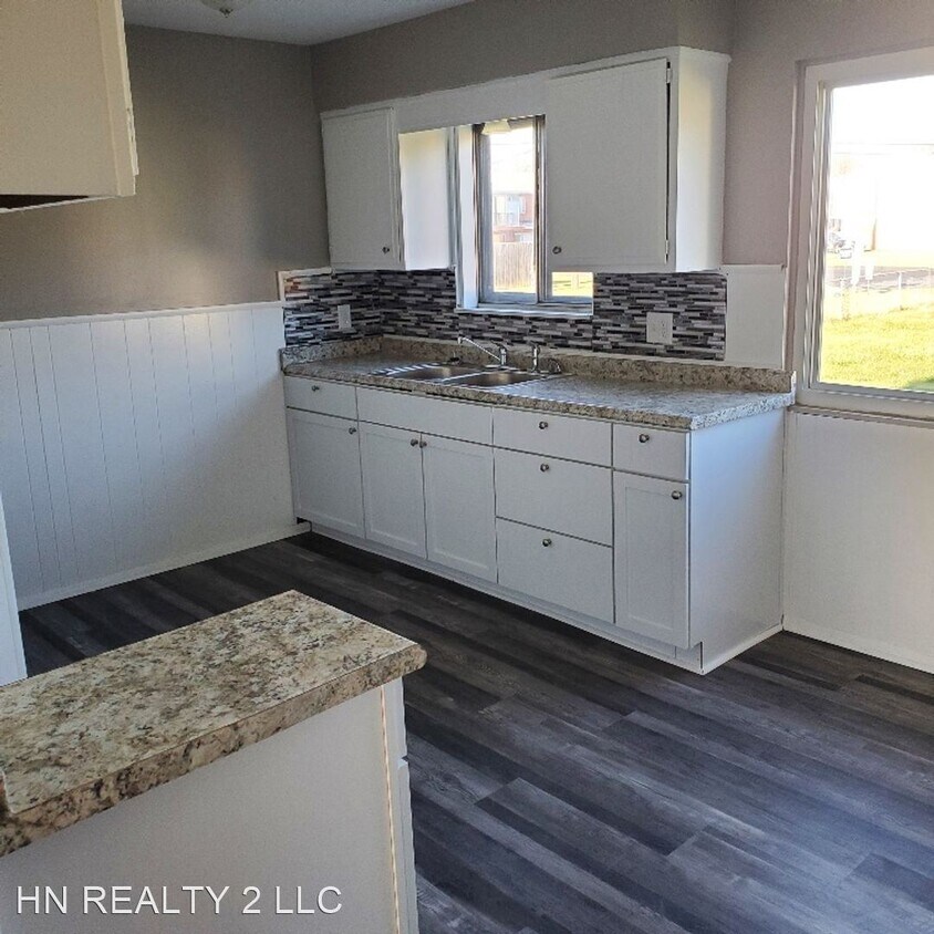 824 Rosewood Dr, Elyria, OH 44035 House Rental in Elyria, OH