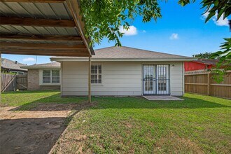 Building Photo - 5243 Wickview Ln