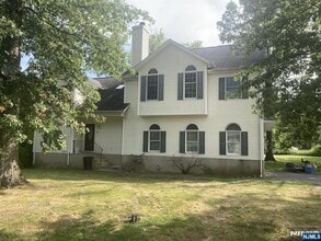 Building Photo - 156 Dorsa Ave