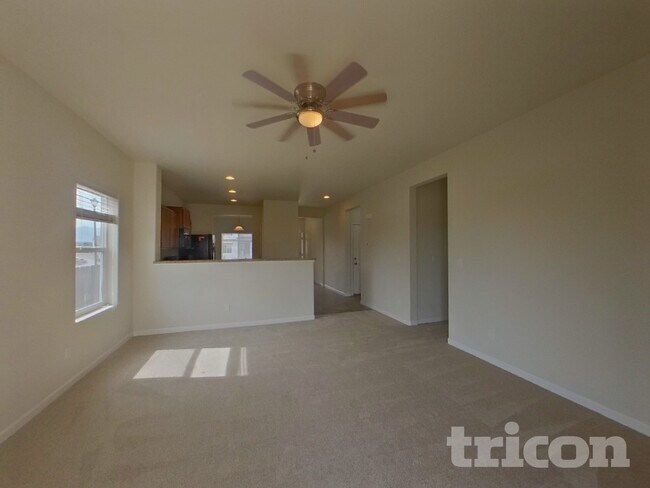 Foto del edificio - 6585 Kearsarge Dr