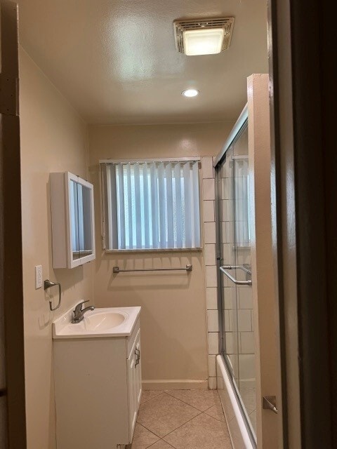 Bathroom (different angle) - 2519 N Lincoln St