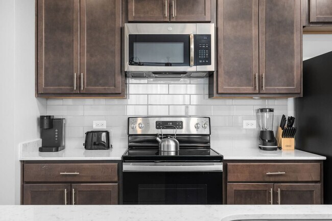 Foto del edificio - 11150 Lantern Rd