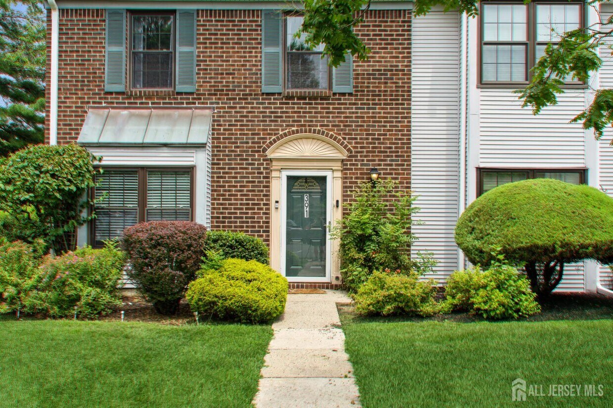 Foto principal - 391 Danbury Ln