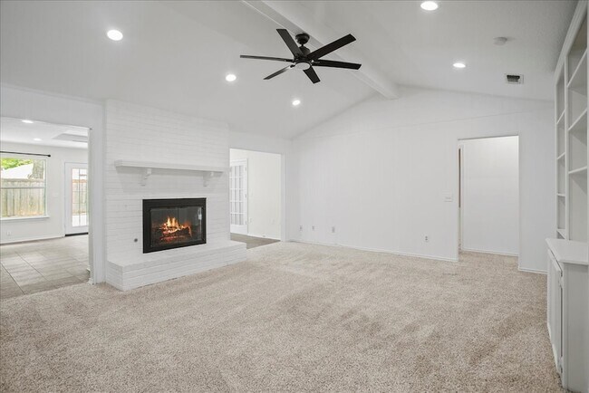 Foto del edificio - 2309 Lawndale Dr