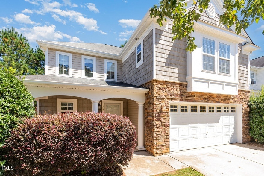 Foto principal - 128 Georgetowne Dr