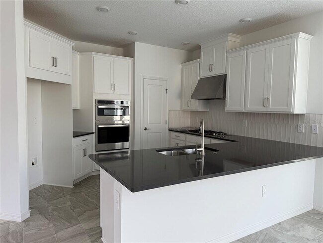 Foto del edificio - 5262 Kildare Pl