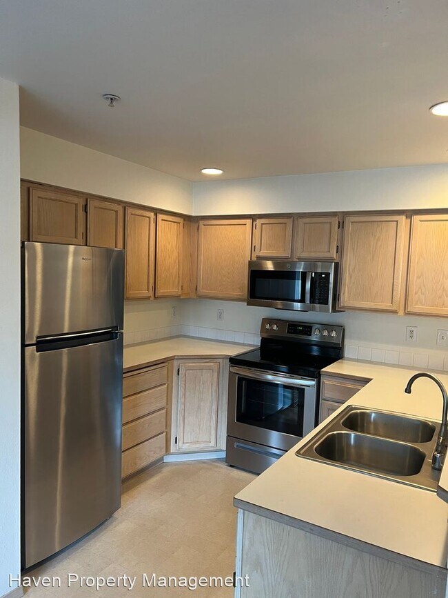 Building Photo - 2 br, 1 bath House - 1001 W Casino Rd #E-201