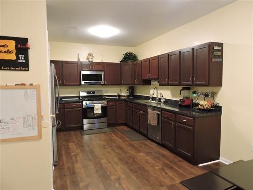 Building Photo - 271 Pinelli Dr