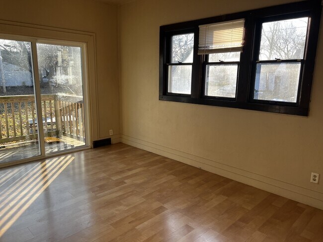 Foto del edificio - 721 W Lawrence St