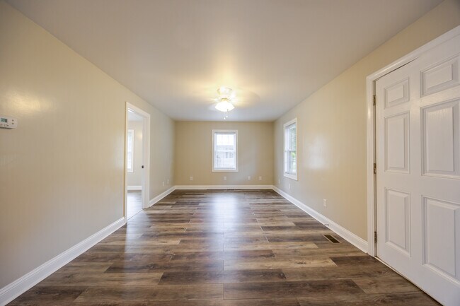 Foto del edificio - 2621 State Rd S-21-535