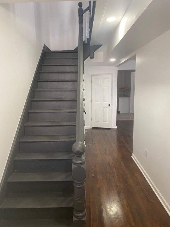 Building Photo - 1107 Buchanan St