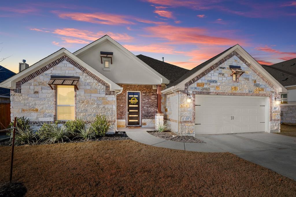 Foto principal - 120 Red Granite Rd