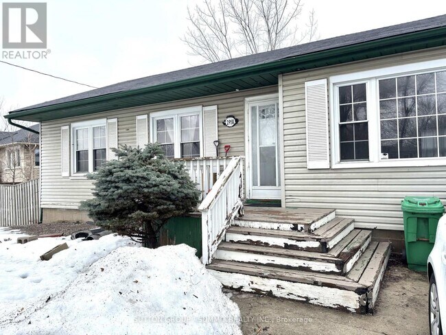 Photo du bâtiment - 2958 King St