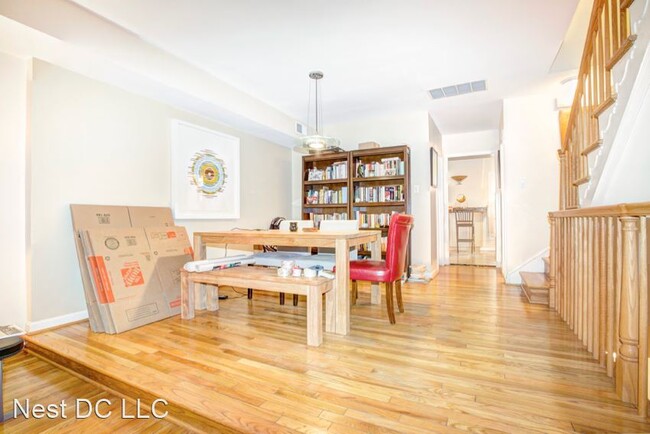 Foto del edificio - 1605 Corcoran St NW