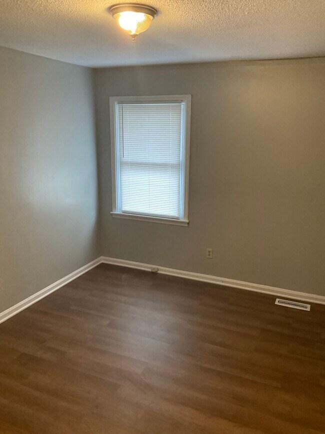Building Photo - MOVE IN SPECIAL AVAILABLE! FIRST MONTHS FREE!