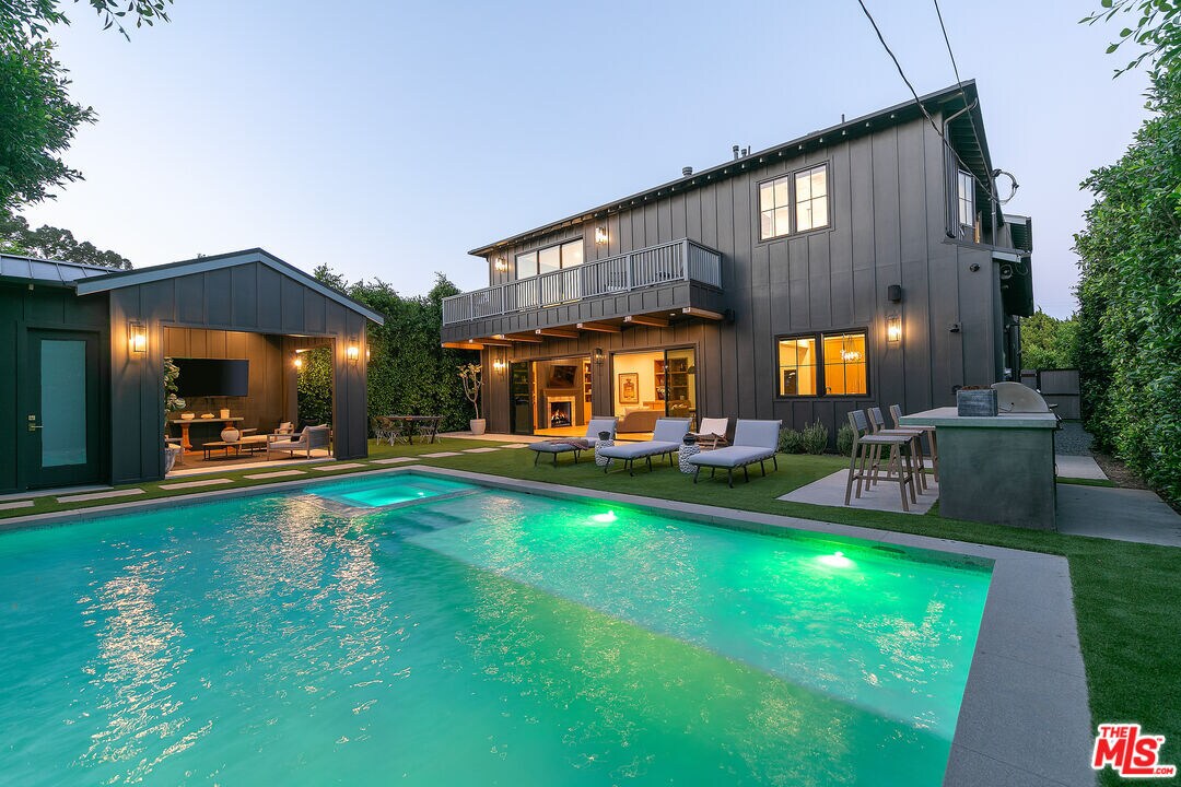 Foto principal - 4261 Denny Ave