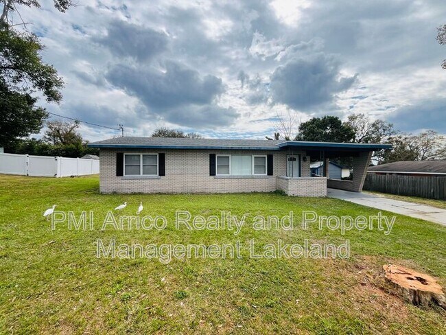 Building Photo - 260 W Interlachen St