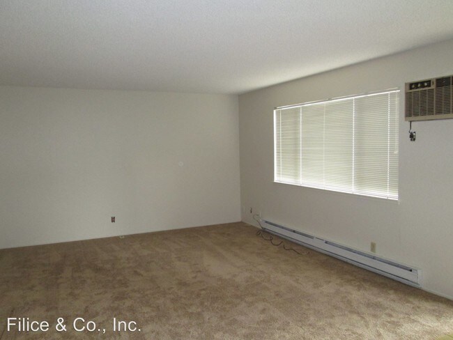 Building Photo - 1261 Juniper Dr