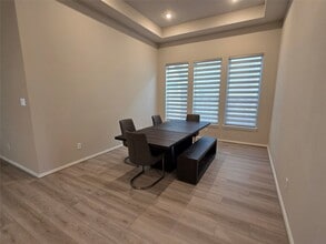 Building Photo - 13810 San Pasqual Pointe Dr