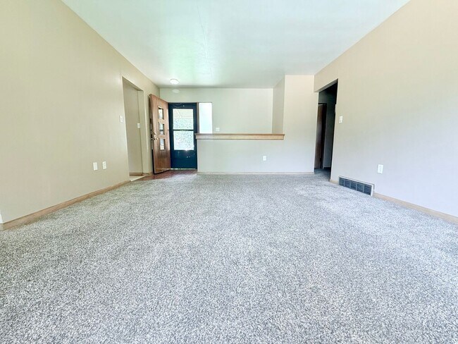 Foto del edificio - 4-Bed House in Cedar Falls
