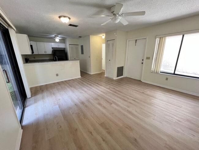 Foto del edificio - 1471 Sheafe Ave NE