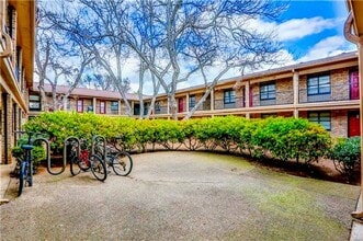 Building Photo - 1421 S 12th St