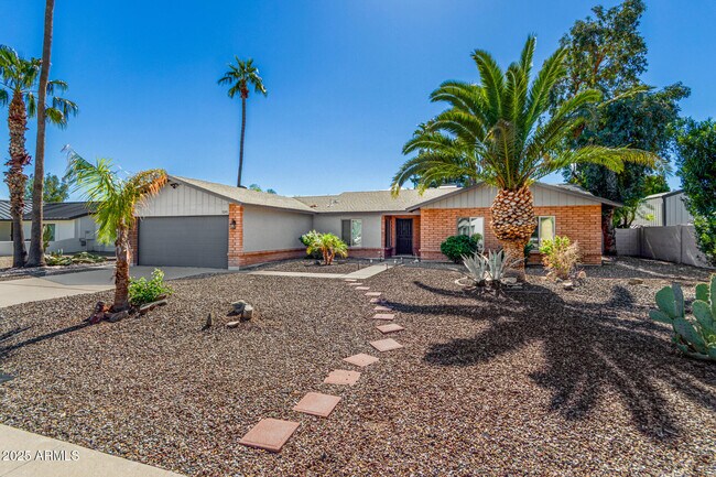 Foto del edificio - 9245 E Laurel Ln