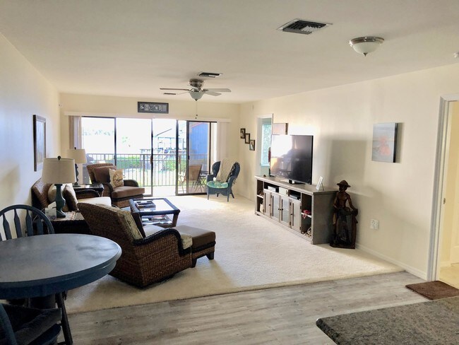 Foto del edificio - 1630  Seaway Drive 209