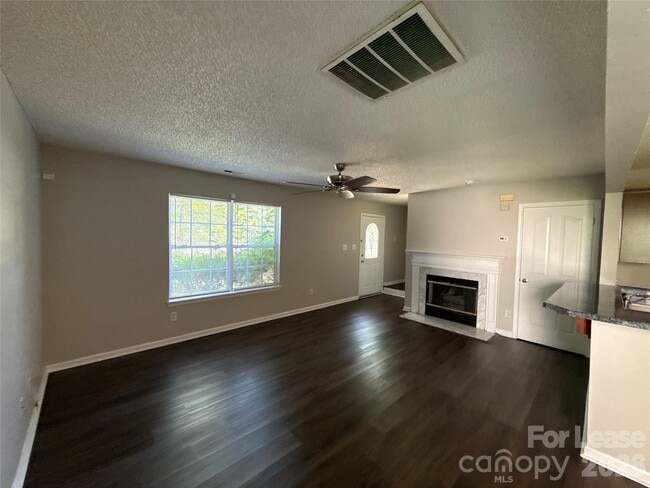 Building Photo - 1601 Elk Creek Ct