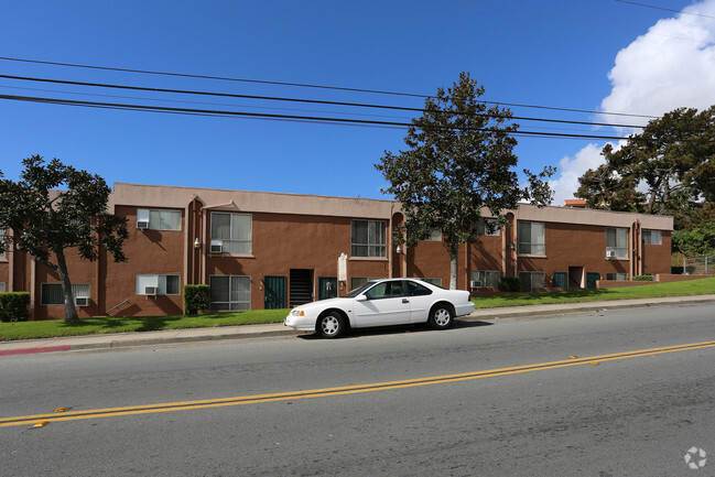 Building Photo - Pinewood Apartments