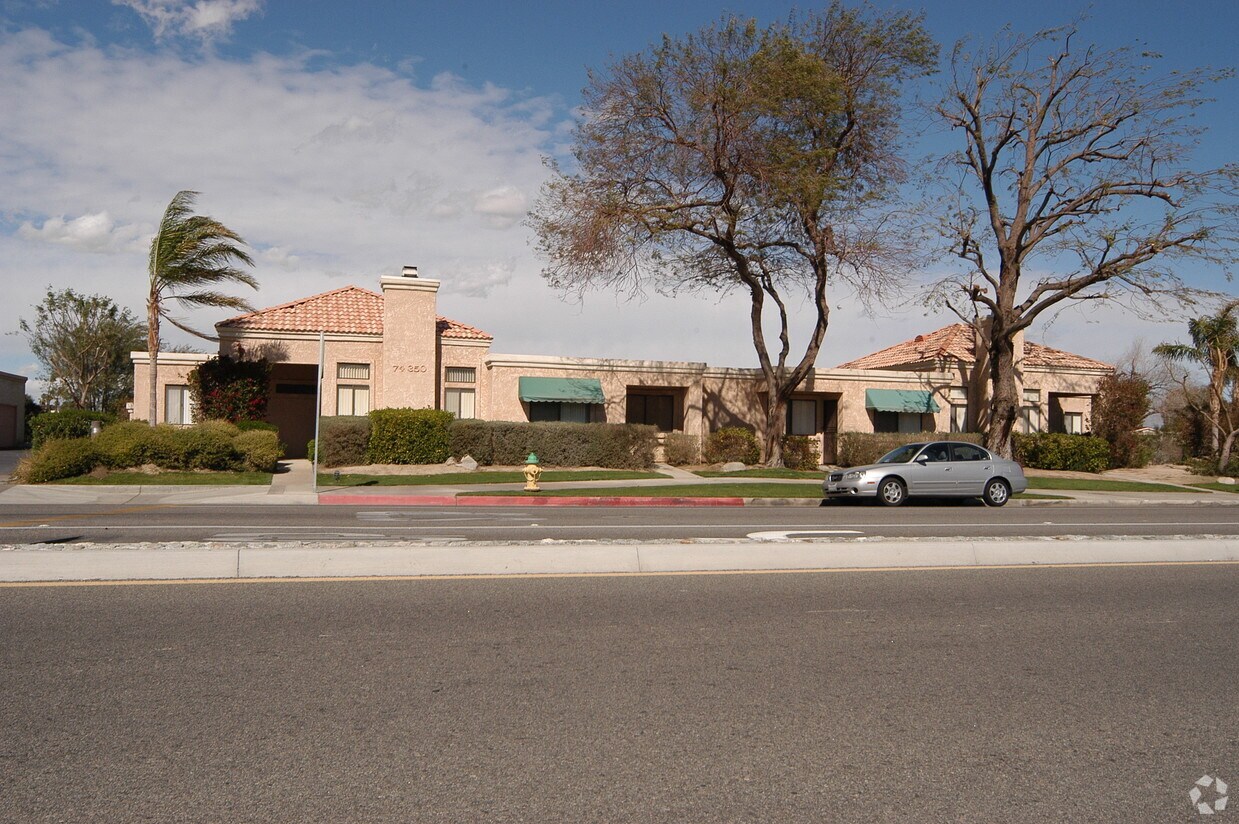 Foto principal - 74-350 Magnesia Falls Dr